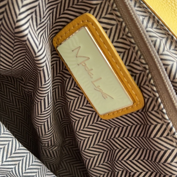 Mustard Yellow and Gold Satchel - Picture 4 of 5